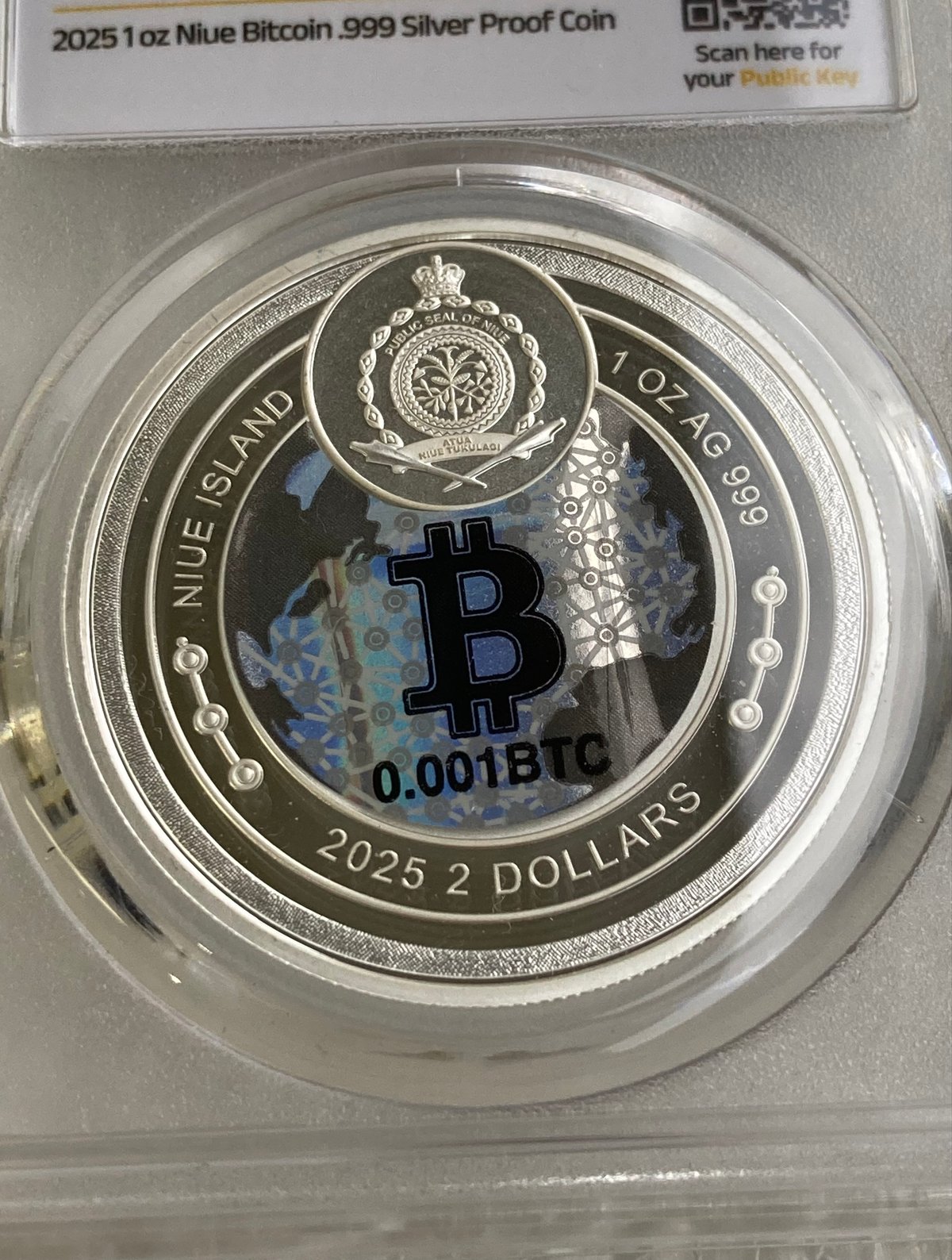 【※0.001BTCが内蔵】ビットコイン モチーフ ミントパーフェクトスラブ入り 2025年 ニウエ国 2ドル 1オンス銀貨 シルバー プルーフコイン  暗号資産 暗号通貨