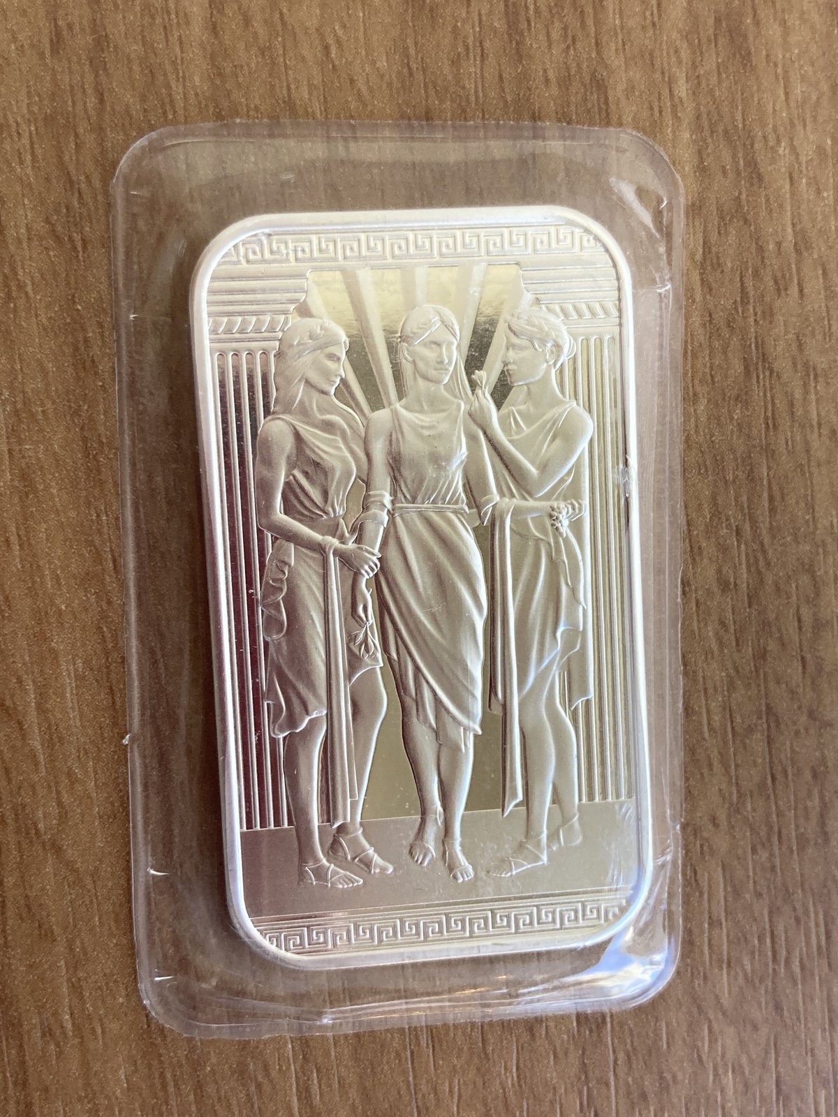 ロイヤルミント スリーグレイセス シルバーバー 1オンス 1oz ロイヤルミント スリーグレイセス シルバーバー 1オンス 1oz