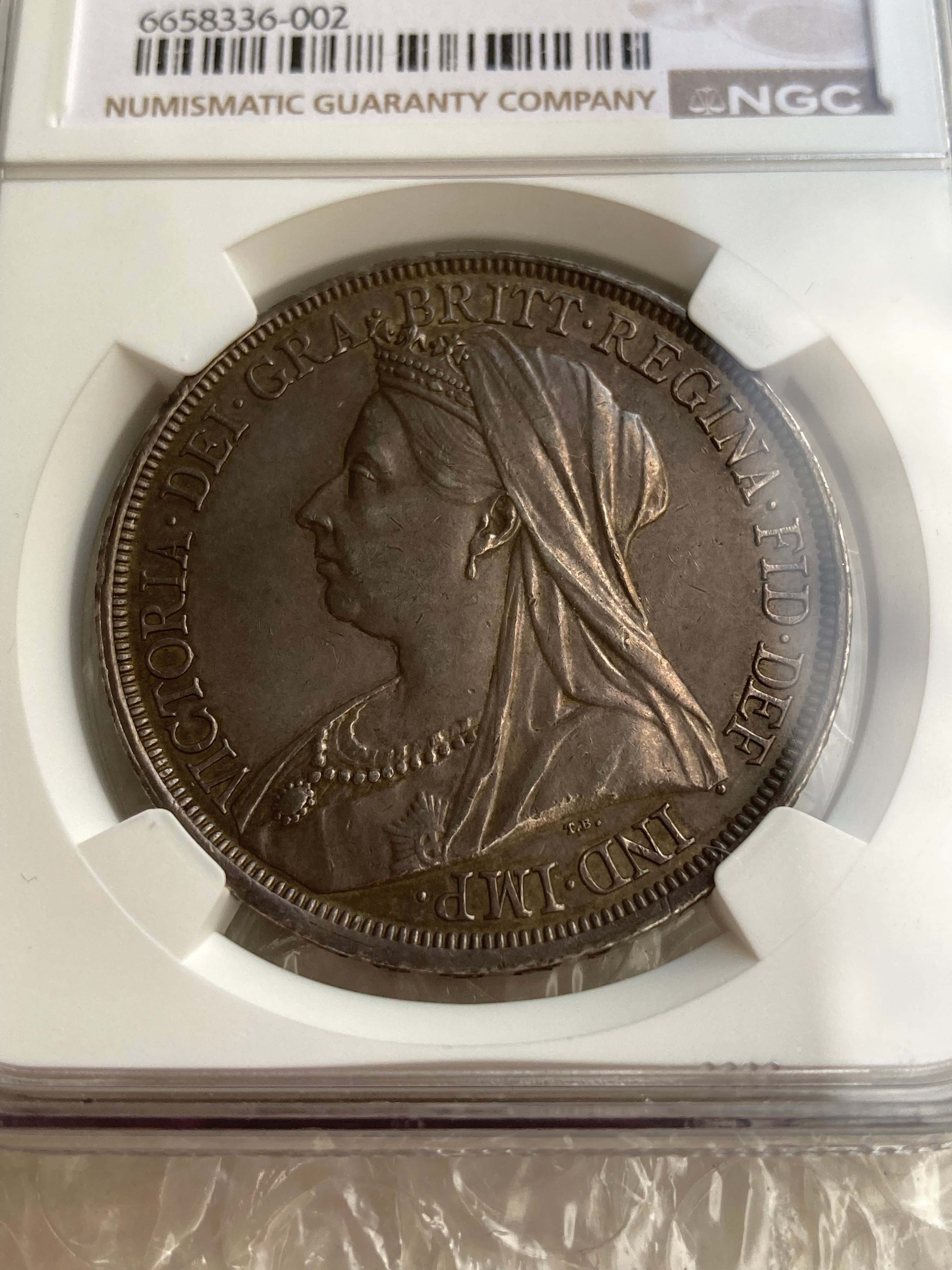 1893年LⅥ クラウン銀貨 ヴィクトリア女王 ヴェールヘッド NGC鑑定AU