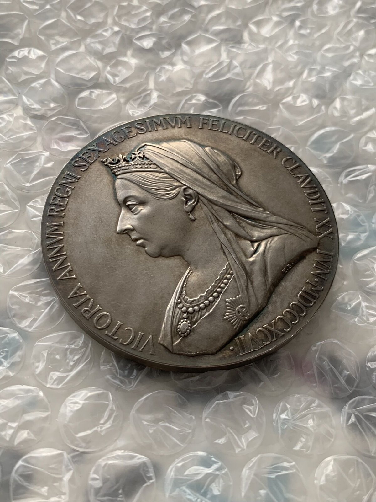 究極のトーン】 1897年 ヴィクトリア女王 ダイヤモンド