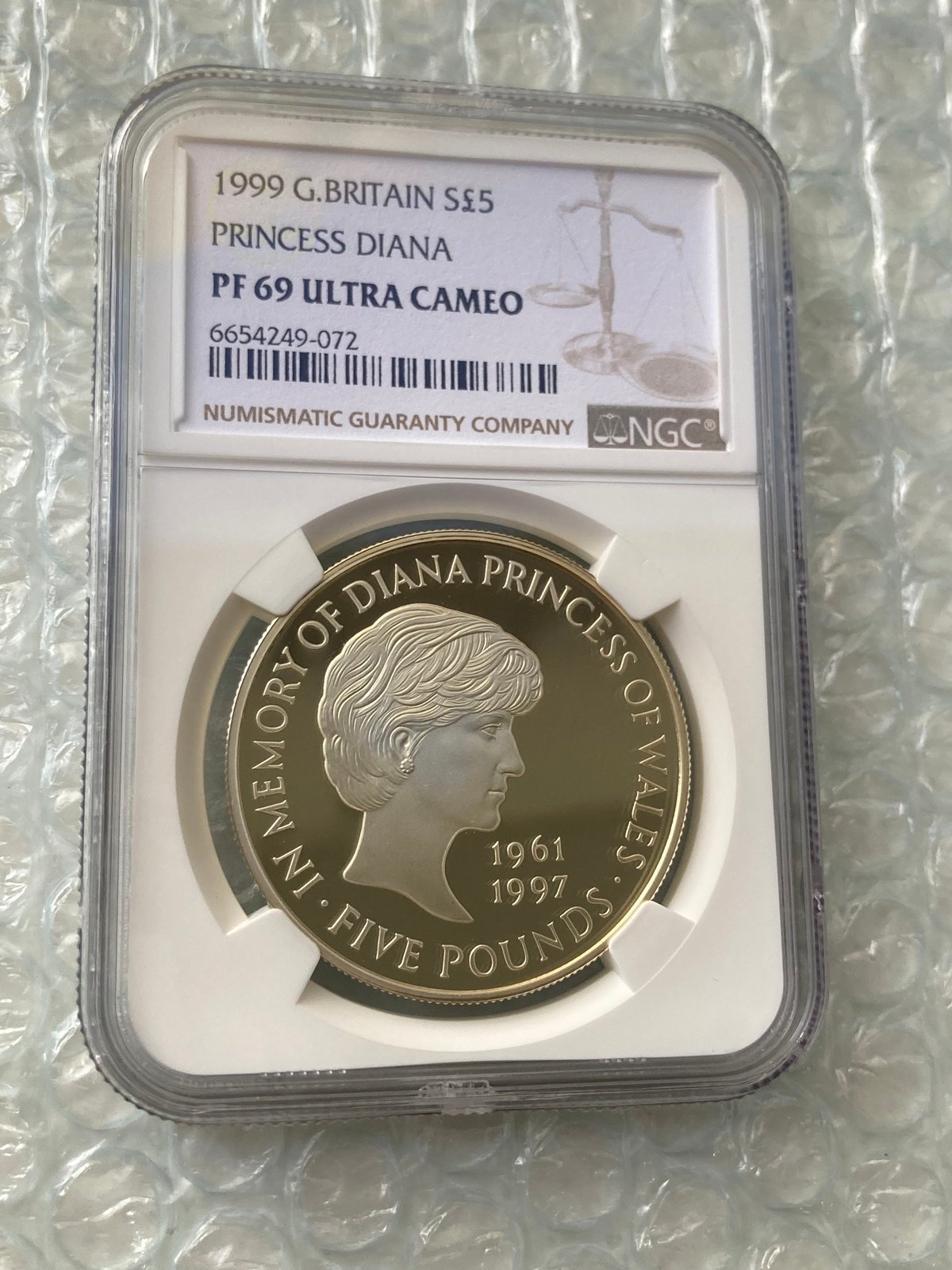 人気【PF69 ウルトラカメオ】 ダイアナ妃追悼記念　銀貨　1999年 イギリス 1999 エリザベス2世 5ポンド 銀貨 NGC PF 69 ULTRA