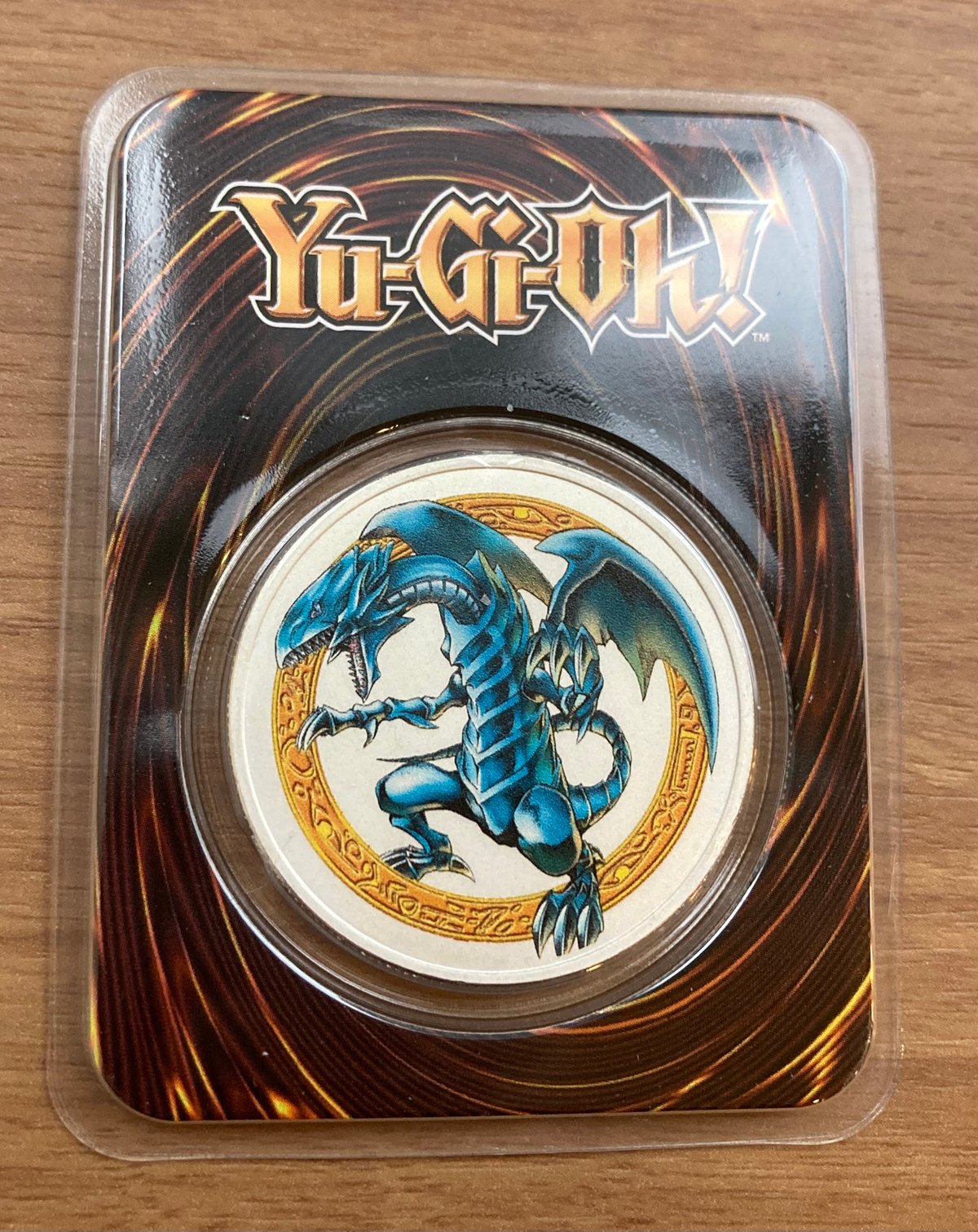 2023年ニウエ　遊戯王 ブルーアイズ・ホワイト・ドラゴン １オンス　カラー銀貨 fit=scale-down,w=1200