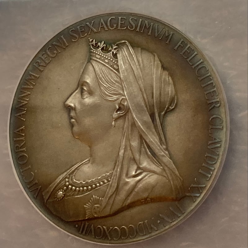イギリス1897年 ビクトリアジュビリ―金貨メダルNGCコイン銀貨付