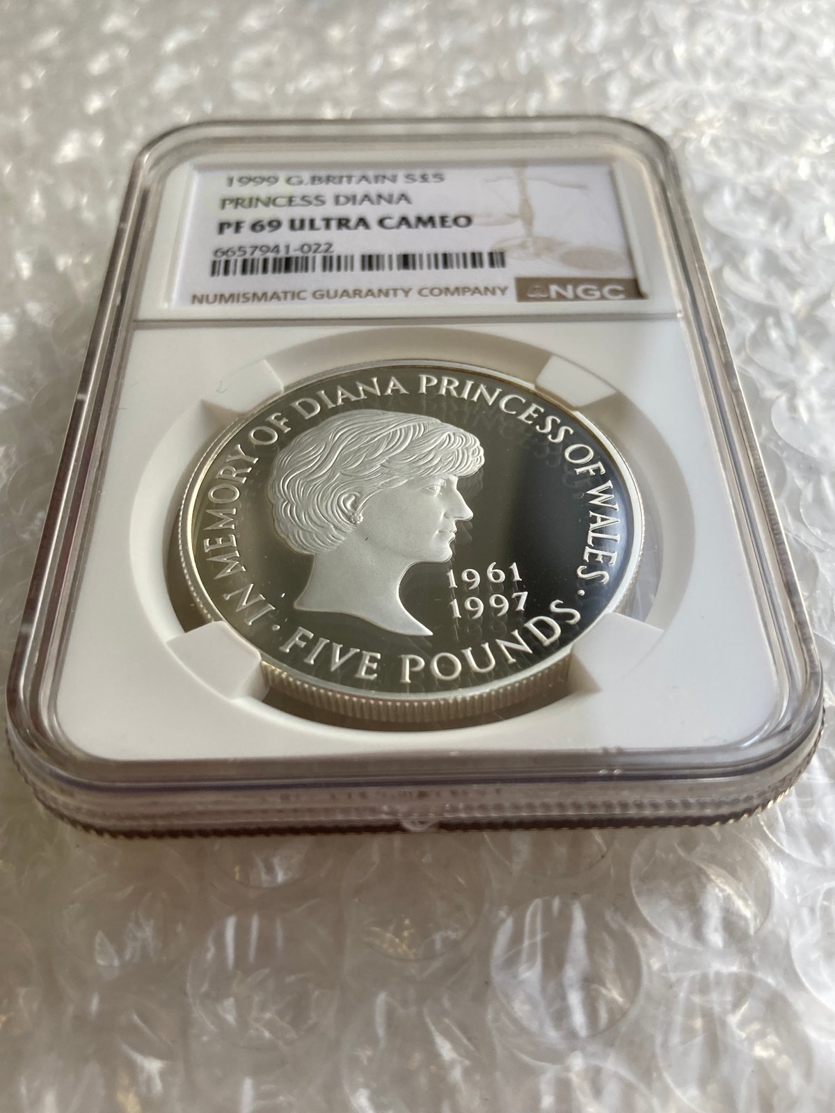 NGC鑑定PF69UC 1999年 イギリス ダイアナ妃追悼祈念 5ポンド銀貨
