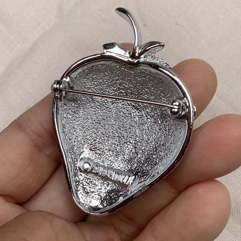 いちごのブローチ サラコベントリー社 a-1414 | Ivy