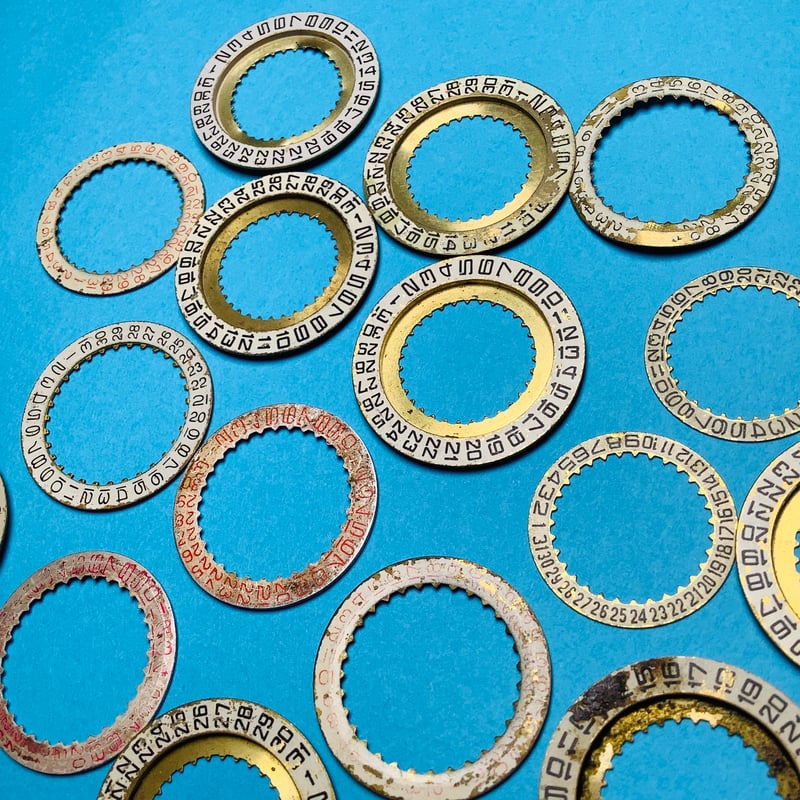 ヴィンテージ時計パーツ 日付け板2枚セット a-1300 | Ivy