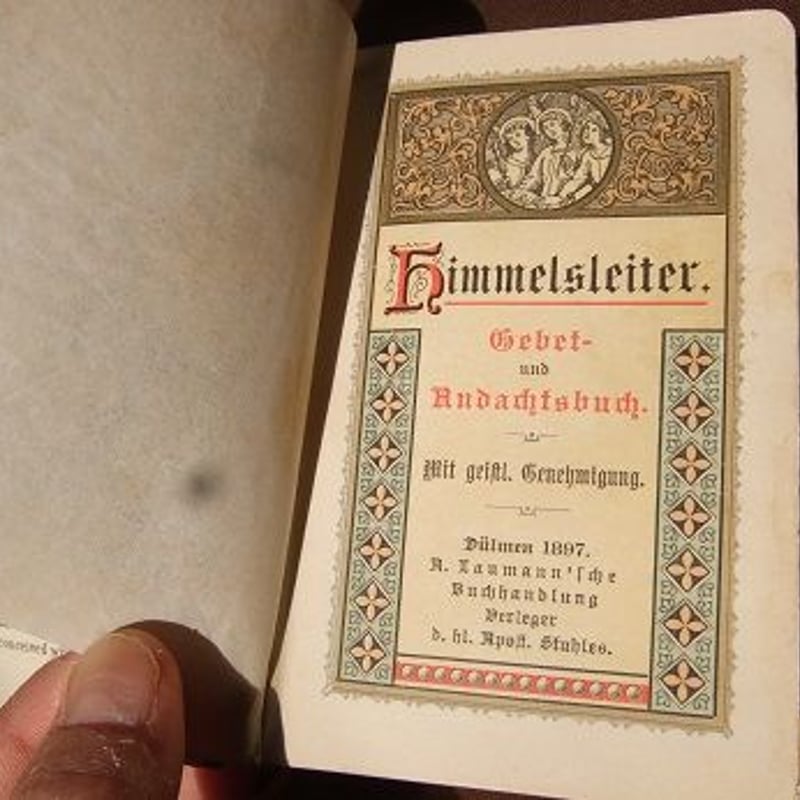 19世紀の聖書 スズランと十字架 ch1 | Ivy