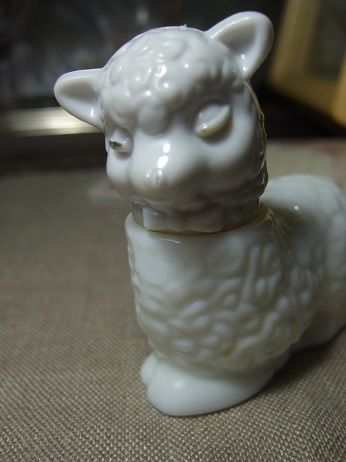 希少 AVON 1980年代 箱付 スコティッシュテリア 香水瓶 ミルクガラス