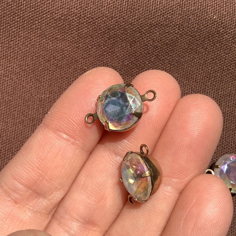 60'西ドイツオーロラガラスカボションセッティング付き 直径11mm