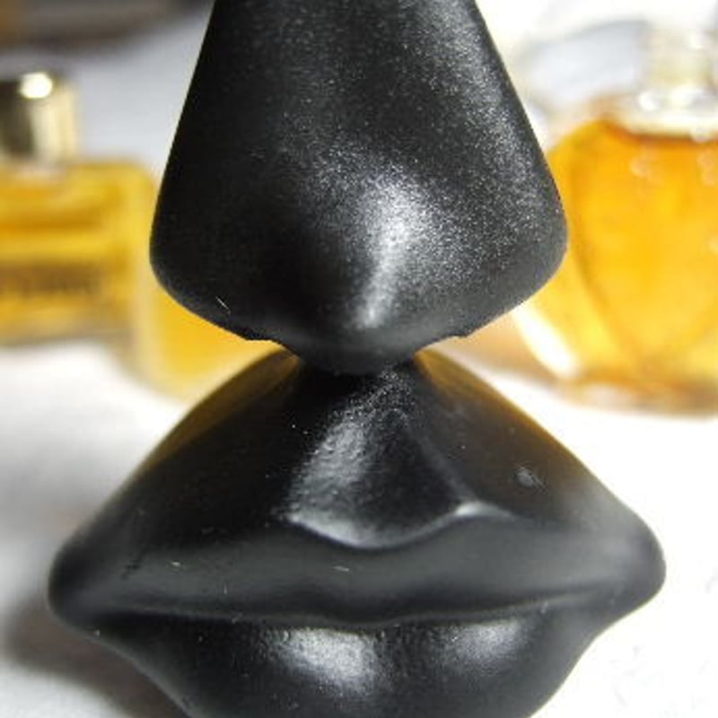 サルバドール・ダリのミニ香水ボトル b-113 | Ivy