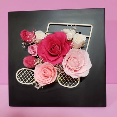 M009 プリザーブドフラワー/黒額縁の花器：ピンク系バラ