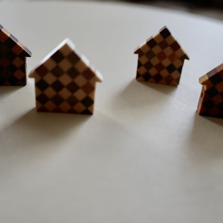 家のカタチのチャーム