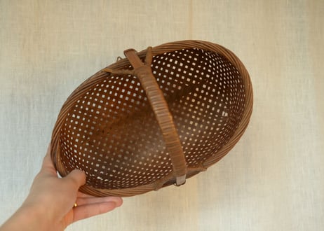 飴色の小かご