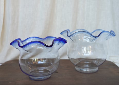 フリルの美しい金魚鉢(大)