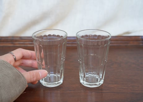 縦のラインが美しいコップ