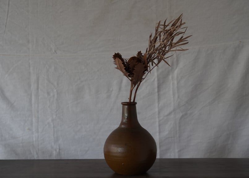 控えめながら存在感のある花器 | CASPITAntique