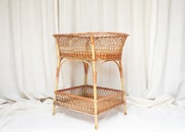 二段の愛らしい脱衣かご