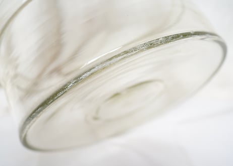 気泡の美しいゆらゆらガラスの鉢