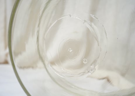 気泡の美しいゆらゆらガラスの鉢