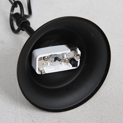 ゴシック調 ブラックシャンデリア 4灯 ペンダントライト | LarumDeco