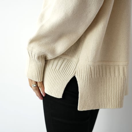 WOOL KNIT PULL OVER