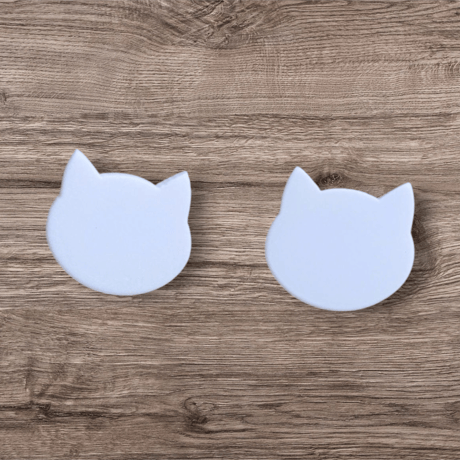 猫ピアス