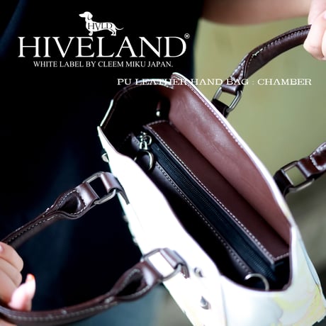 【GOODS】HIVELAND PUレザーハンドバッグ "CHAMBER"