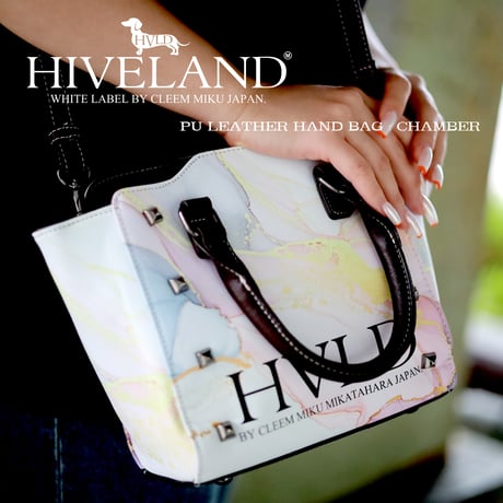 【GOODS】HIVELAND PUレザーハンドバッグ "CHAMBER"