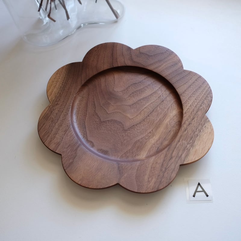 木彫り　花と孔雀　アプリコットプレート 木彫り 花と孔雀 アプリコットプレート Catalog Image Viewer