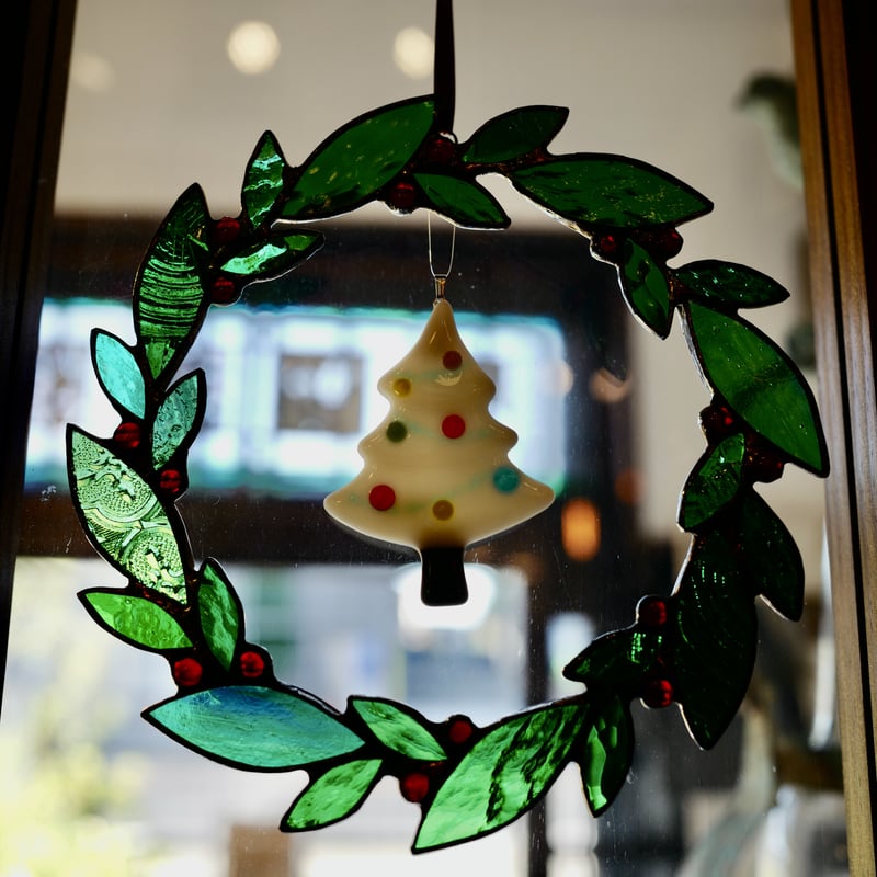 ステンドグラス リース LL(緑葉＆赤実) B | greengrain