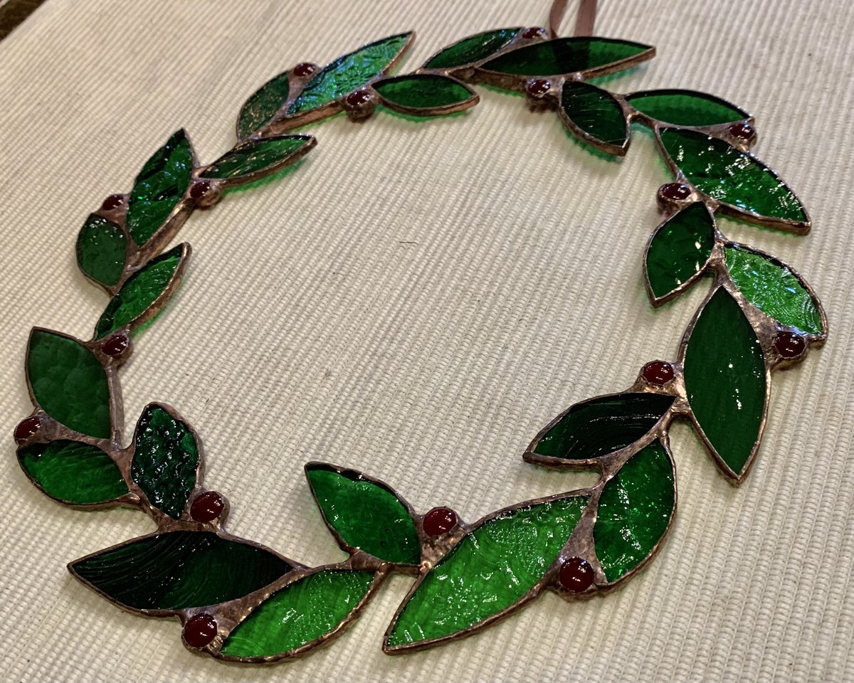 ステンドグラス リース LL (緑葉＆赤実) A | greengrain