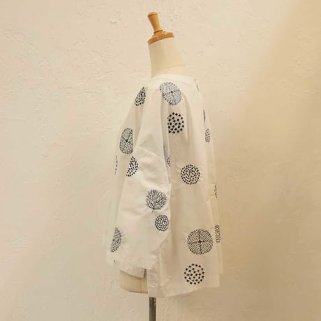 Lueuf ルフ VARIOUS DOT 刺繍 プルオーバー