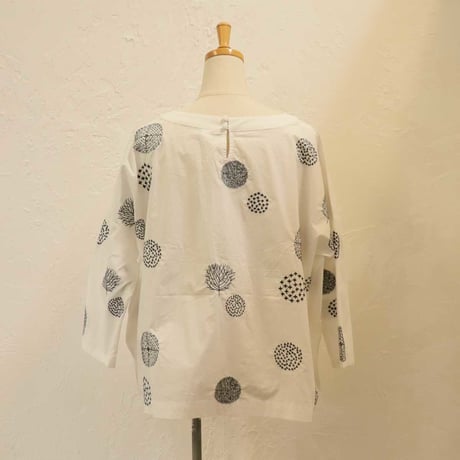 Lueuf ルフ VARIOUS DOT 刺繍 プルオーバー