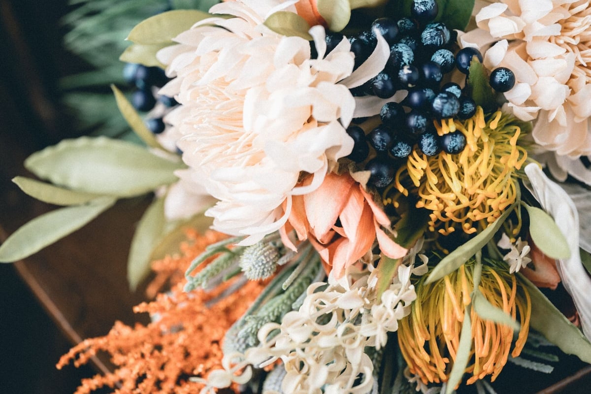 イエローオレンジミックスのワイルドブーケ | Flowerdesign BICOLUT イエローオレンジミックスのワイルドブーケ | Flowerdesign BICOLUT