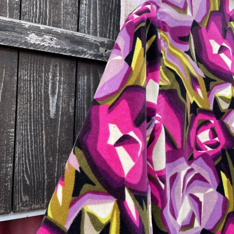 5fca1576f0b1082f7bddf4ee