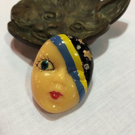 FACE BROOCH [S-2172]