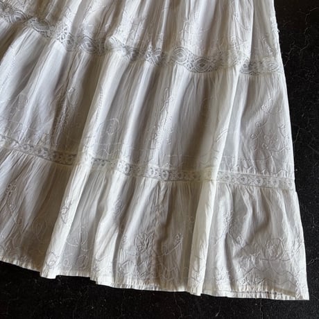 EMBROIDERY INDIA COTTON SKIRT [S-3769]