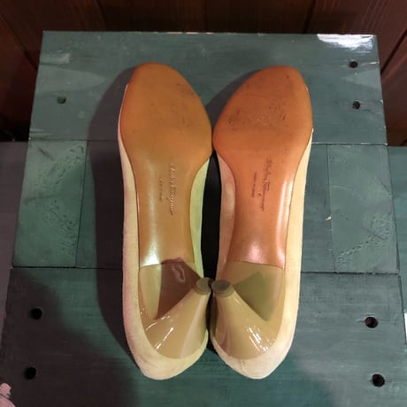 "SALVATORE FERRAGAMO" DESIGN PUMPS 22.5cm [S-3240]