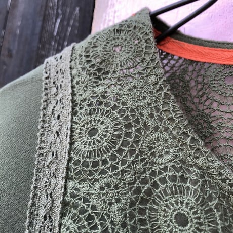 CROCHET FLARE SLEEVE BLOUSE [S-2846]