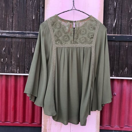 CROCHET FLARE SLEEVE BLOUSE [S-2846]