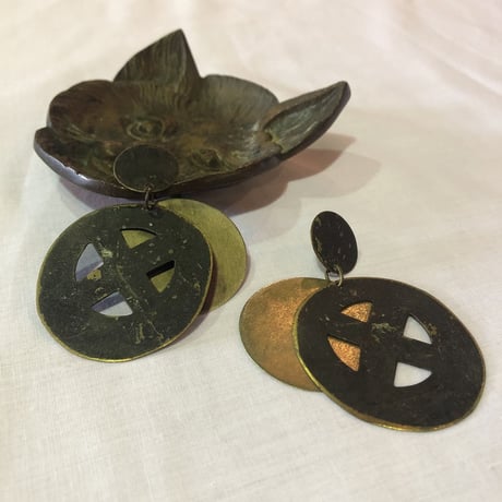 ANTIQUE PLATE DESIGN PIERCE [S-2082]