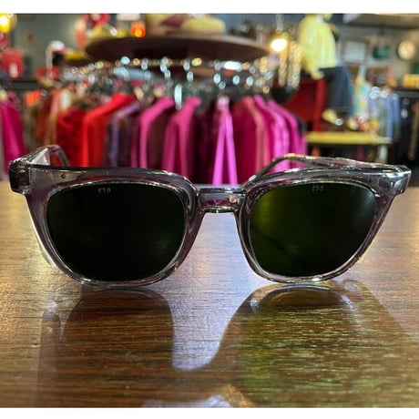 Vintage WINDSHIELD SUNGLASSES [S-6067]