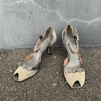 STRAP DESIGN PUMPS 25.5cm [S-5114]