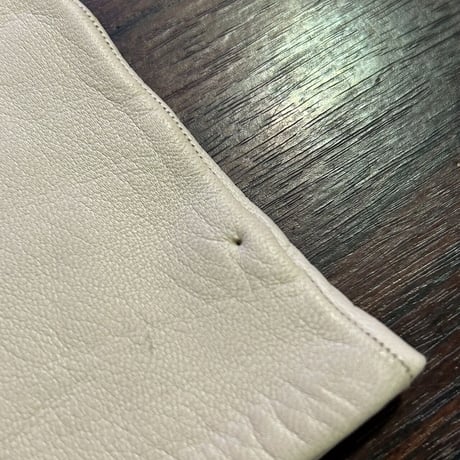 OFF WHITE LEATHER GLOBE [S-4572]