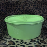 70's "TUPPERWARE" GREEN CANISTER [J-204]