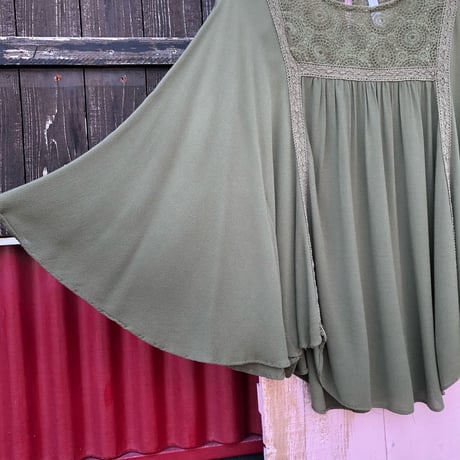 CROCHET FLARE SLEEVE BLOUSE [S-2846]