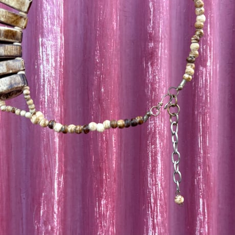 BONE DESIGN NECKLACE [S-2164]