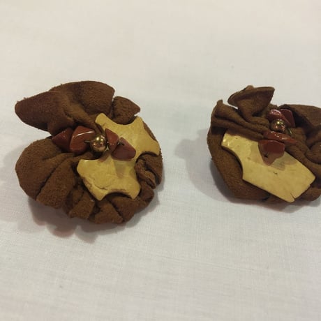 LEATHER DESIGN EARRING [S-2143]