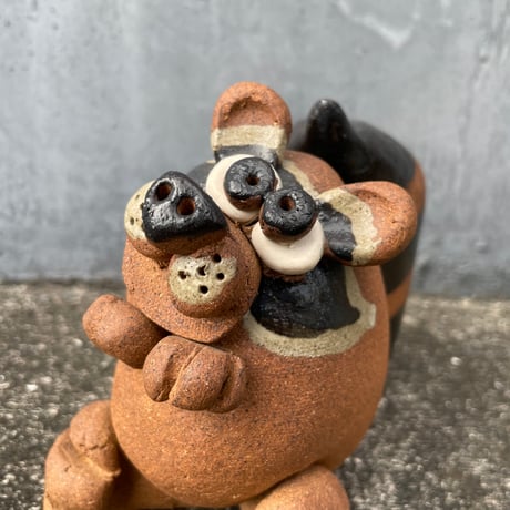 Vintage RACOON DOG ORNAMENT [J-96]