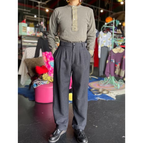 DARK GRAY WOOL TUCK SLACKS [S-0457]